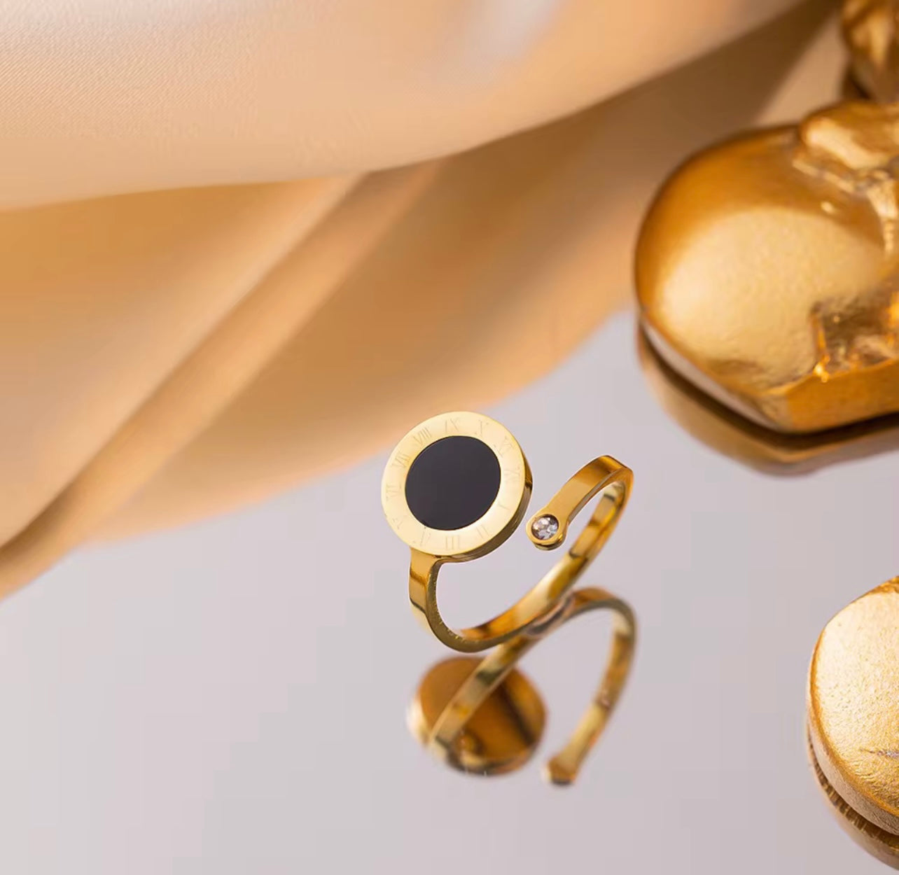 Black Roman Numeral Jewelry Set – Waterproof 18K Gold Plated
