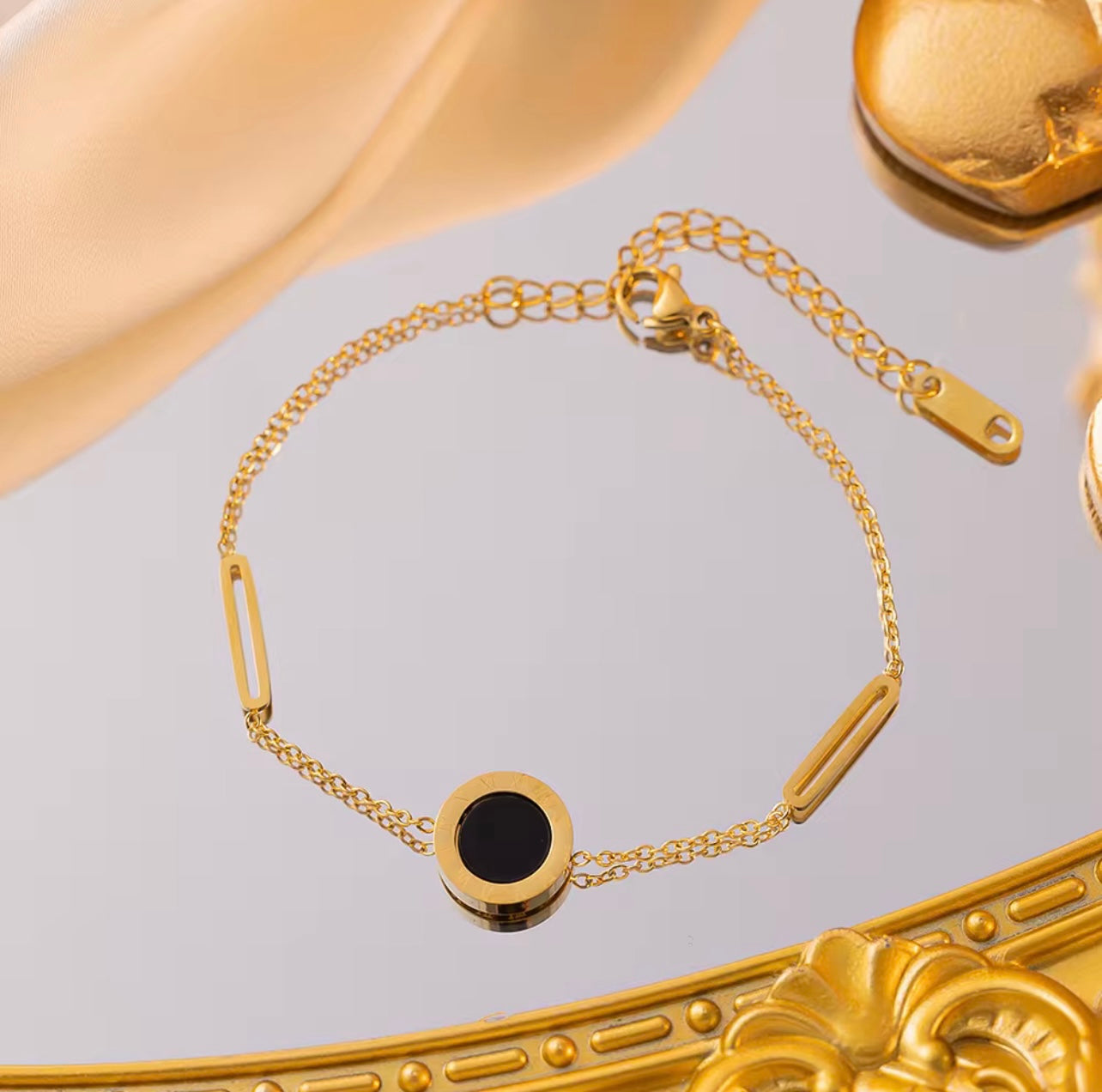 Black Roman Numeral Jewelry Set – Waterproof 18K Gold Plated