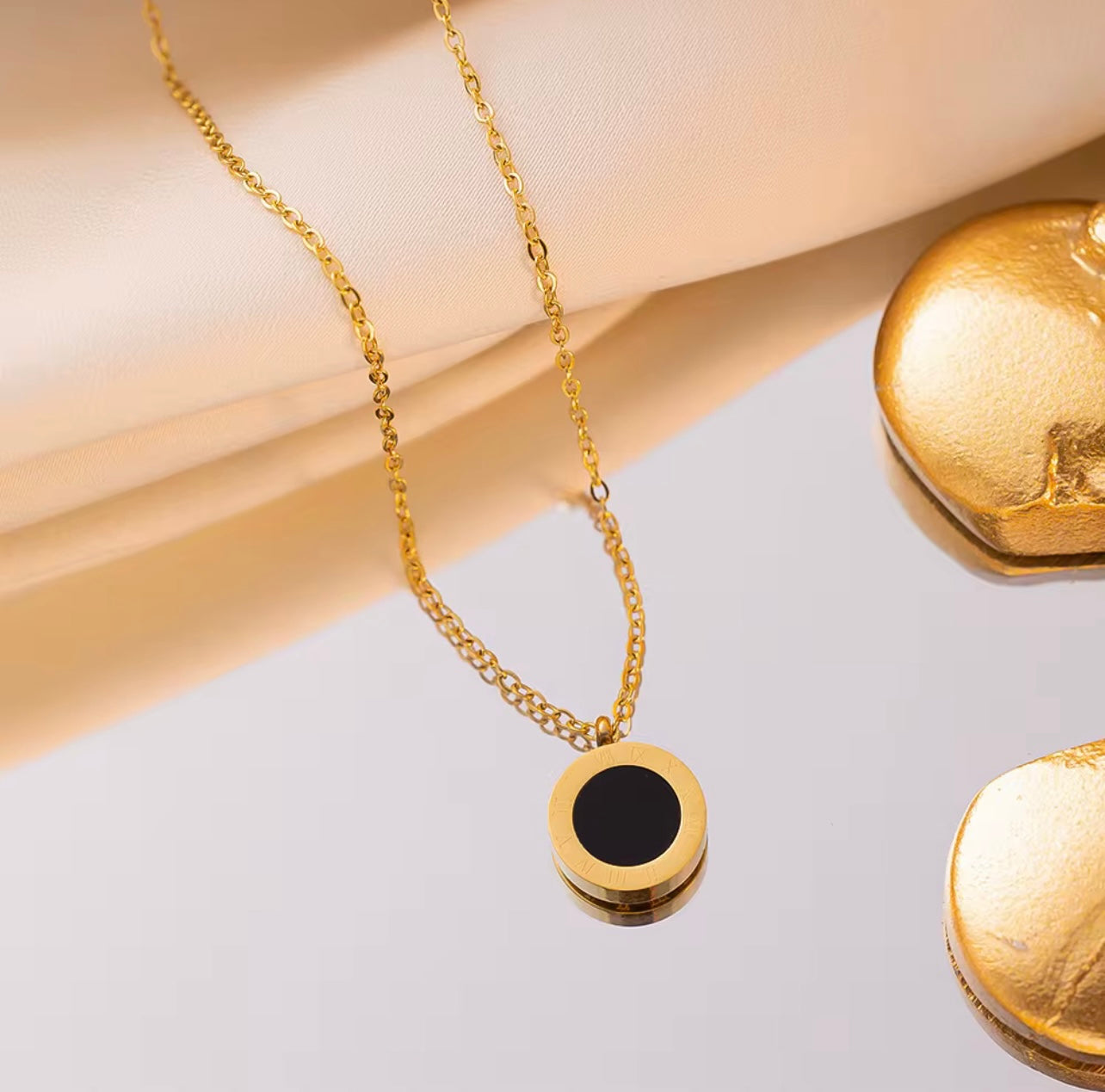 Black Roman Numeral Jewelry Set – Waterproof 18K Gold Plated